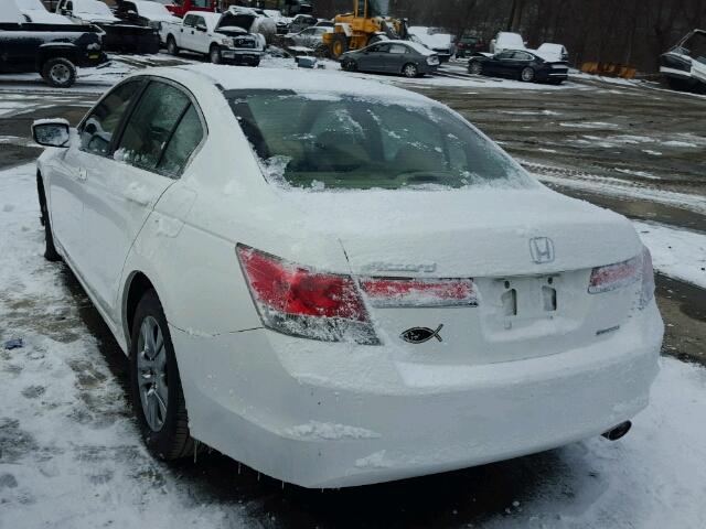 1HGCP2F67BA072151 - 2011 HONDA ACCORD SE WHITE photo 3