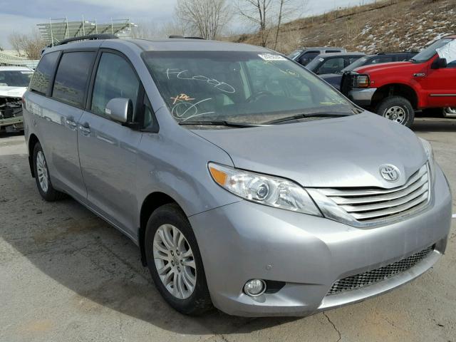 5TDDK3DC1DS050698 - 2013 TOYOTA SIENNA XLE SILVER photo 1