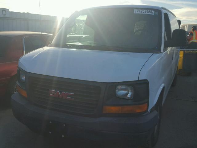 1GTFG15T741199126 - 2004 GMC SAVANA G15 WHITE photo 2