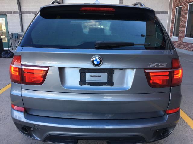 5UXZW0C51BL369124 - 2011 BMW X5 XDRIVE3 GRAY photo 5