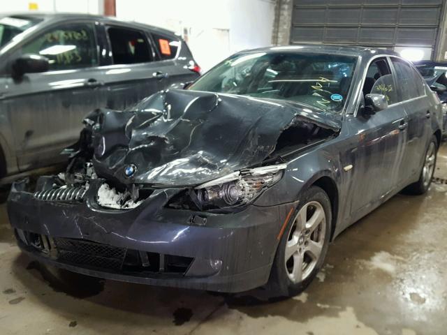 WBANV13578CZ54384 - 2008 BMW 528 XI GRAY photo 2