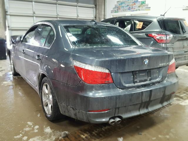 WBANV13578CZ54384 - 2008 BMW 528 XI GRAY photo 3