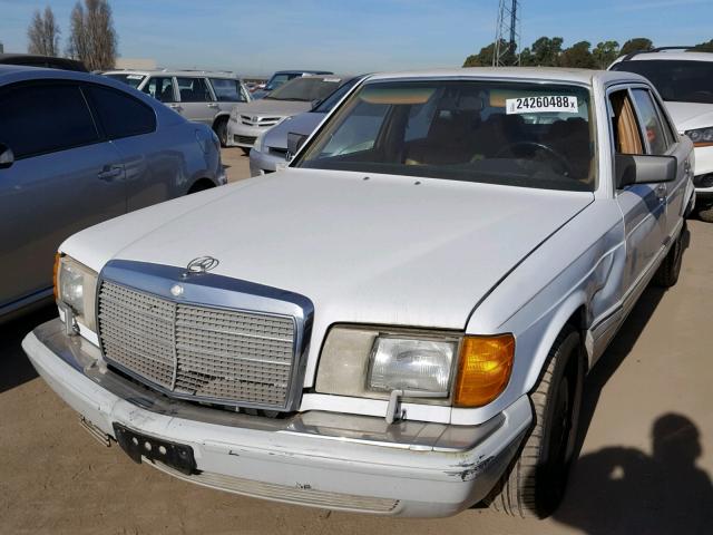 WDBCA35D6KA439187 - 1989 MERCEDES-BENZ 420 SEL WHITE photo 2