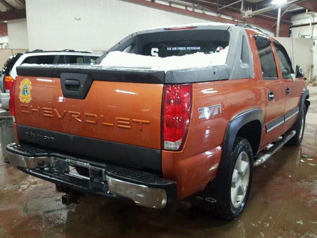 3GNEK12T45G257640 - 2005 CHEVROLET AVALANCHE ORANGE photo 4