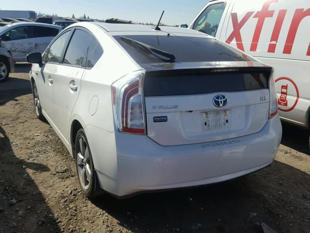 JTDKN3DU3D5591250 - 2013 TOYOTA PRIUS WHITE photo 3