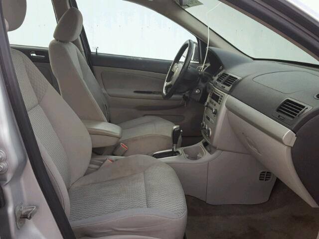 1G1AL52F957538178 - 2005 CHEVROLET COBALT LS SILVER photo 5