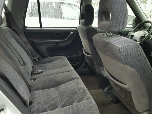 JHLRD2843YC012378 - 2000 HONDA CR-V LX SILVER photo 6