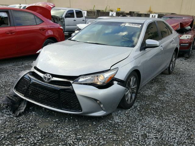 4T1BF1FK7GU126280 - 2016 TOYOTA CAMRY LE SILVER photo 2