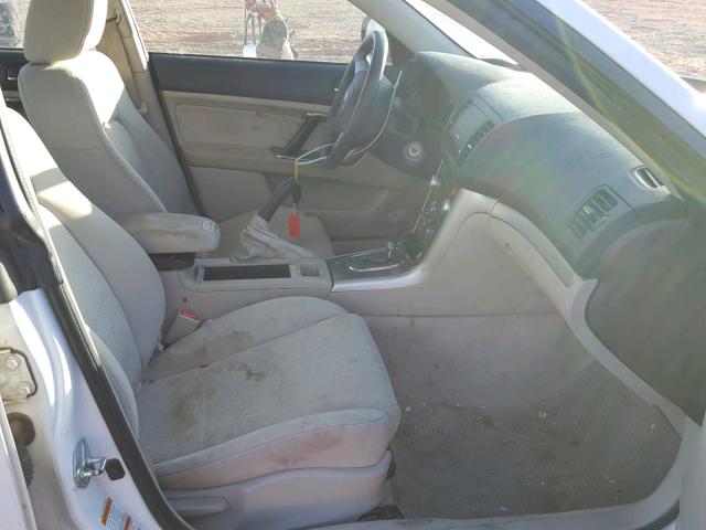 4S3BL616287223360 - 2008 SUBARU LEGACY 2.5 WHITE photo 5