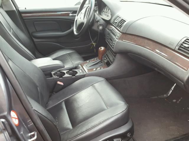 WBAEV53452KM23924 - 2002 BMW 330 I GRAY photo 5