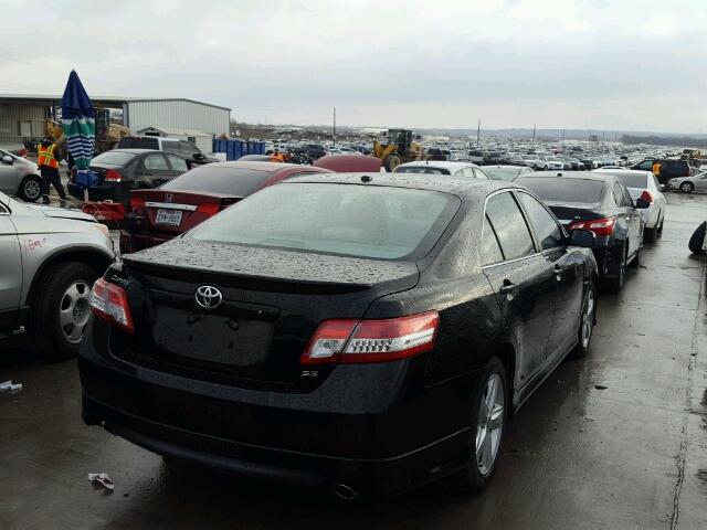 4T1BF3EK7BU177977 - 2011 TOYOTA CAMRY SE BLACK photo 4