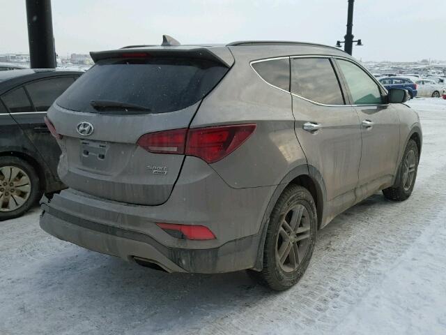 5NMZUDLB8HH048003 - 2017 HYUNDAI SANTA FE S GRAY photo 4