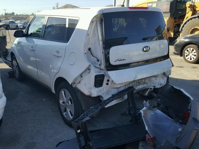 KNDJN2A20G7846423 - 2016 KIA SOUL WHITE photo 3