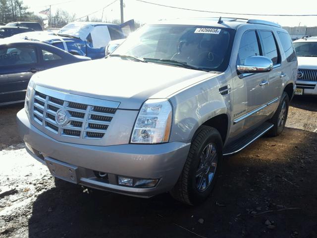 1GYFK63808R150670 - 2008 CADILLAC ESCALADE L CREAM photo 2