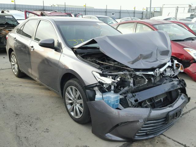 4T1BF1FKXHU709928 - 2017 TOYOTA CAMRY LE GRAY photo 1