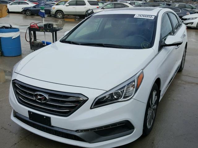 5NPE34AF5HH471051 - 2017 HYUNDAI SONATA SPO WHITE photo 2