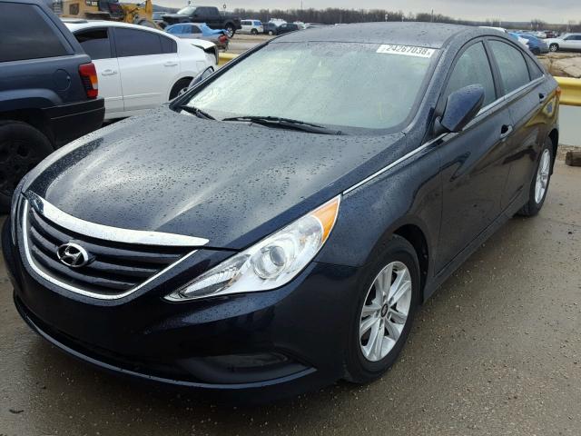 5NPEB4AC7EH862464 - 2014 HYUNDAI SONATA GLS BLUE photo 2