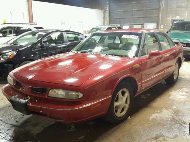 1G3HN52K4X4826952 - 1999 OLDSMOBILE 88 BASE RED photo 2