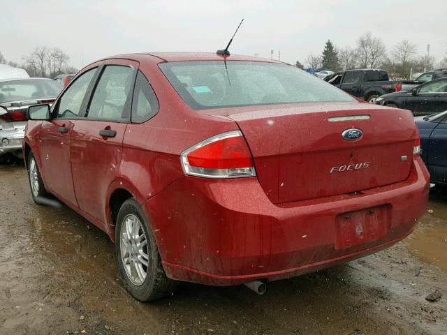 1FAHP35NX9W156955 - 2009 FORD FOCUS SE RED photo 3