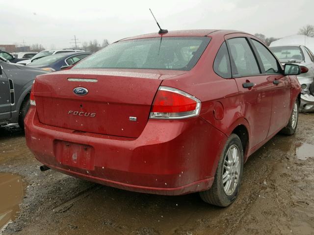 1FAHP35NX9W156955 - 2009 FORD FOCUS SE RED photo 4