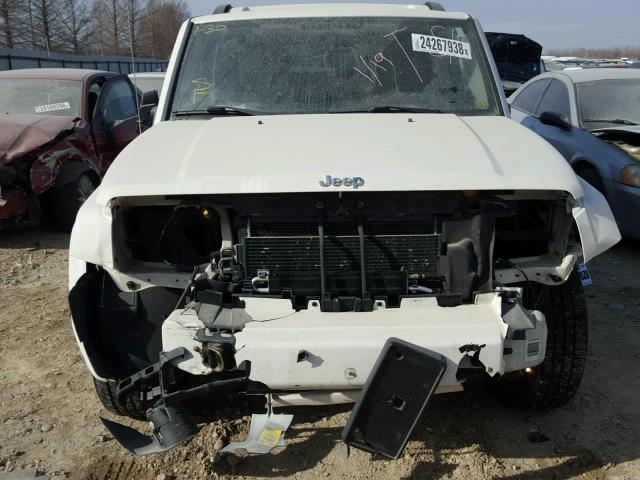 1J4RG4GK6AC156703 - 2010 JEEP COMMANDER WHITE photo 9