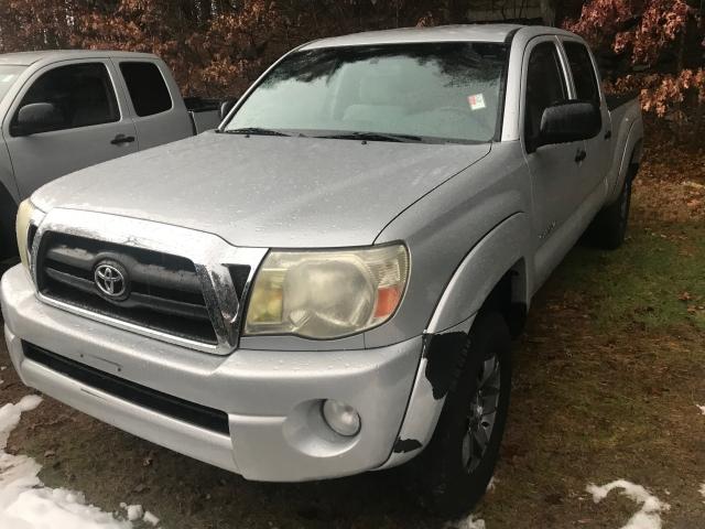 5TEMU52N55Z108584 - 2005 TOYOTA TACOMA DOU SILVER photo 1