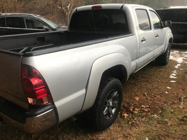 5TEMU52N55Z108584 - 2005 TOYOTA TACOMA DOU SILVER photo 4