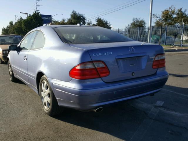 WDBLJ65G62T117522 - 2002 MERCEDES-BENZ CLK 320 BLUE photo 3