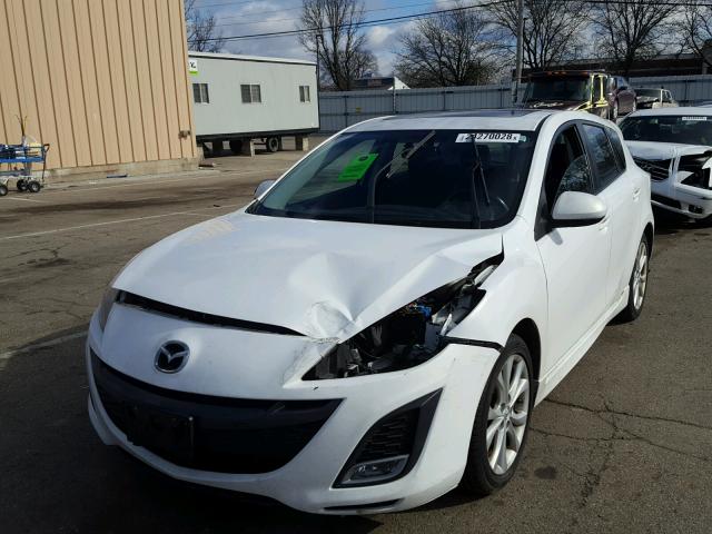 JM1BL1K54B1392282 - 2011 MAZDA 3 S WHITE photo 2