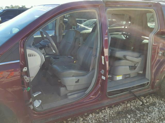 2A8HR54P98R776344 - 2008 CHRYSLER TOWN & COU BURGUNDY photo 10