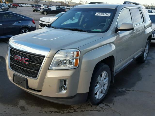 2CTFLTEC1B6387761 - 2011 GMC TERRAIN SL BEIGE photo 2