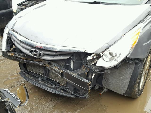 5NPEB4AC0DH632392 - 2013 HYUNDAI SONATA GLS GRAY photo 9