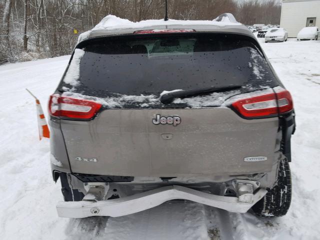 1C4PJMCB5HW612316 - 2017 JEEP CHEROKEE L BROWN photo 9