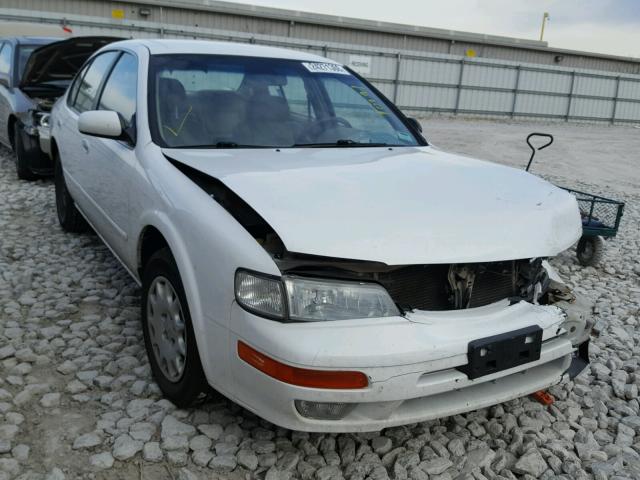 JN1CA21D8WT523011 - 1998 NISSAN MAXIMA GLE WHITE photo 1