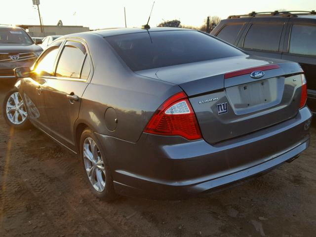 3FAHP0HA6CR131715 - 2012 FORD FUSION SE GRAY photo 3