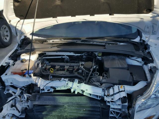 1FADP3F20EL375955 - 2014 FORD FOCUS SE WHITE photo 7