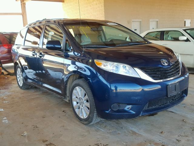 5TDJK3DC5CS038247 - 2012 TOYOTA SIENNA LE BLUE photo 1