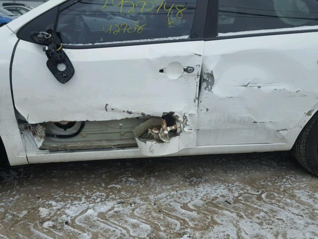 KNAFU4A21D5728731 - 2013 KIA FORTE EX WHITE photo 9