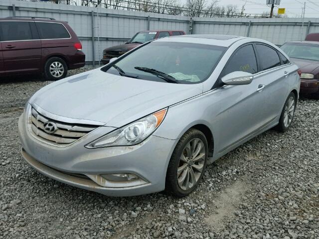 5NPEC4AB2BH191463 - 2011 HYUNDAI SONATA SE SILVER photo 2