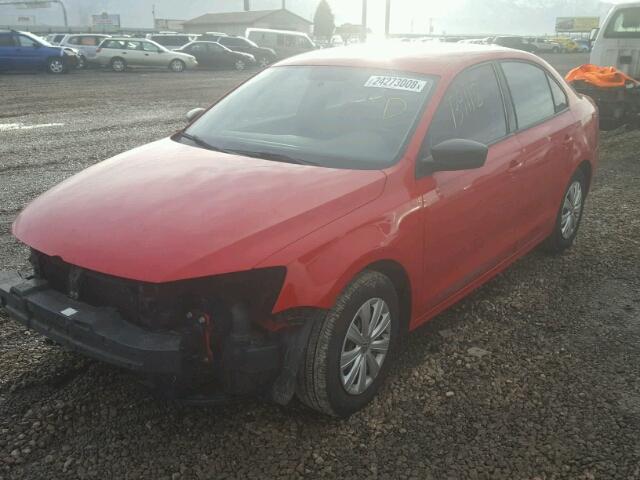 3VW2K7AJ4CM406252 - 2012 VOLKSWAGEN JETTA BASE წითელი ფოტო 2