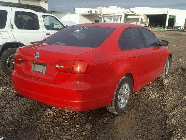 3VW2K7AJ4CM406252 - 2012 VOLKSWAGEN JETTA BASE RED photo 4