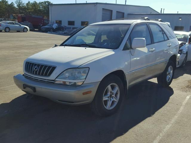 JT6HF10UXY0134432 - 2000 LEXUS RX 300 WHITE photo 2