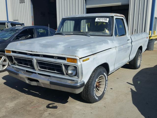 F10GNY30501 - 1977 FORD F-100 GRAY photo 2