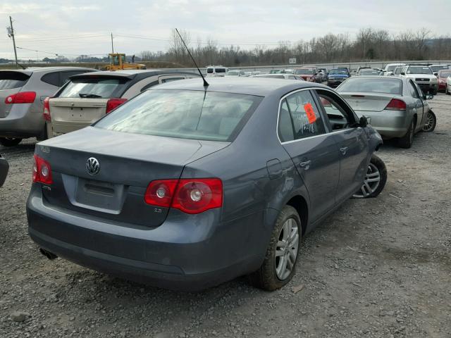 3VWEF71KX7M160016 - 2007 VOLKSWAGEN JETTA WOLF GRAY photo 4