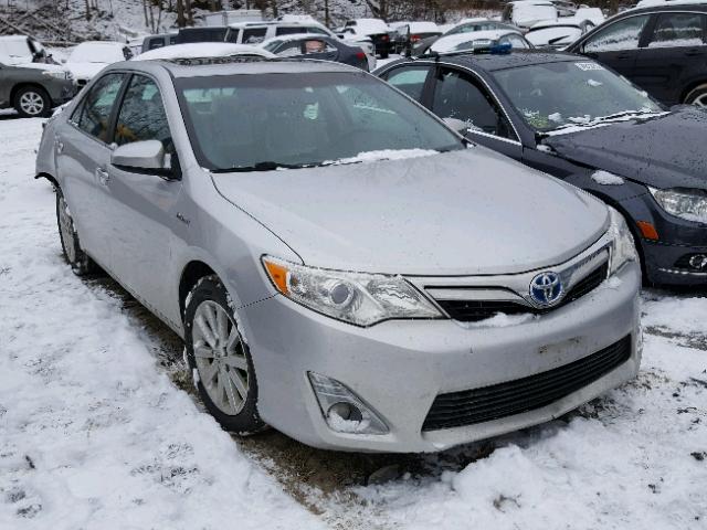 4T1BD1FK8EU098279 - 2014 TOYOTA CAMRY HYBR SILVER photo 1