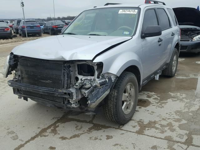 1FMCU0DG5CKA64094 - 2012 FORD ESCAPE XLT SILVER photo 2