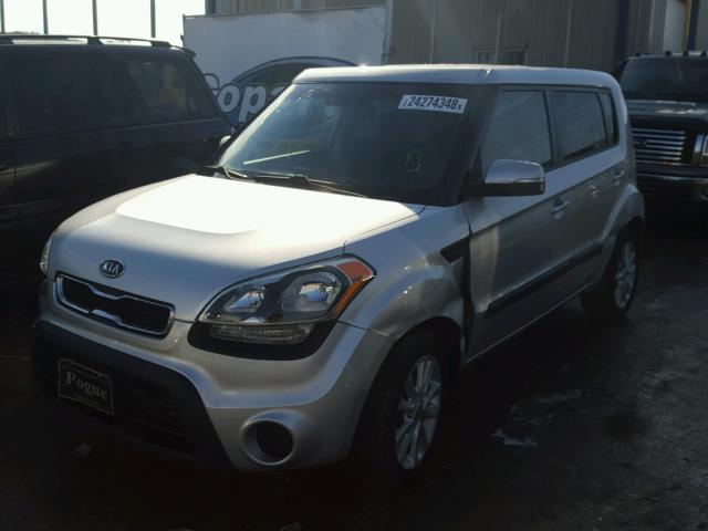 KNDJT2A69C7384818 - 2012 KIA SOUL + SILVER photo 2