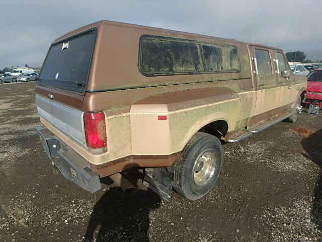 2FTJW35L8HCA63245 - 1987 FORD F350 BROWN photo 4