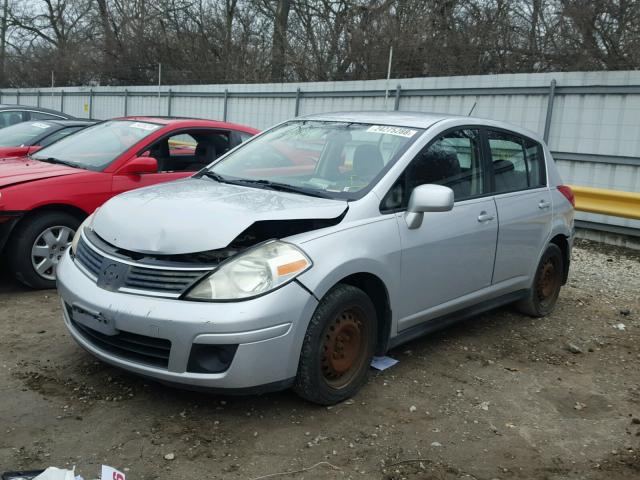 3N1BC13E18L367598 - 2008 NISSAN VERSA S SILVER photo 2