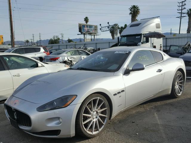 ZAMGJ45A680038215 - 2008 MASERATI GRANTURISM SILVER photo 2